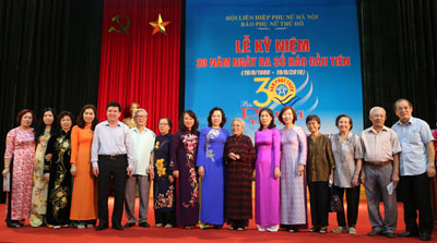 Hệ thống Showroom Bếp Việt tham dự Lễ kỷ niệm 30 năm ngày Báo Phụ nữ Thủ đô ra số đầu tiên 