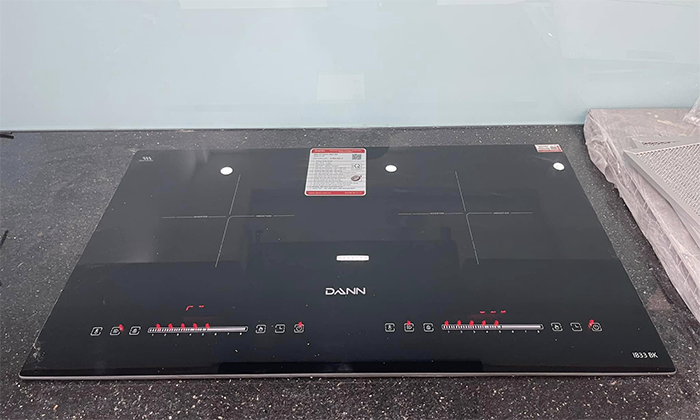 Lắp đặt bếp từ Dann IB33 BK tại nhà anh Trung ở Quận 10 TP Hồ Chí Minh